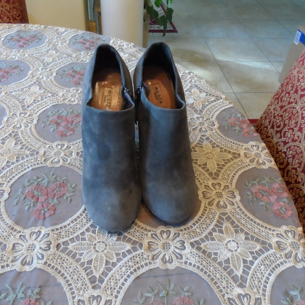 Alaia Drak Gray Suede Wedge Ankle Boots Size EU 36 US 6